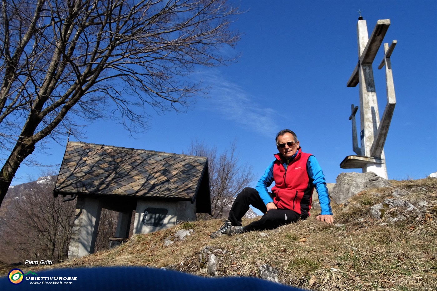 04 Alle Tre Croci del MOnte Molinasco (1179 m).JPG